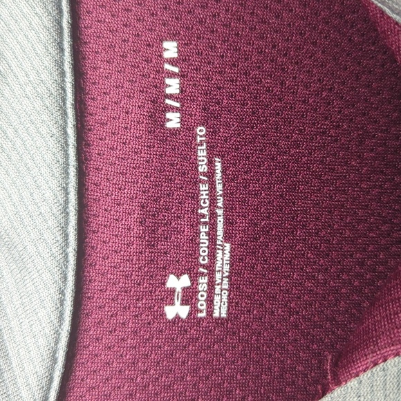 Under Armour Loose Fit Maroon + Gray Polo Shirt Men's Size Medium - Picture 2 of 6